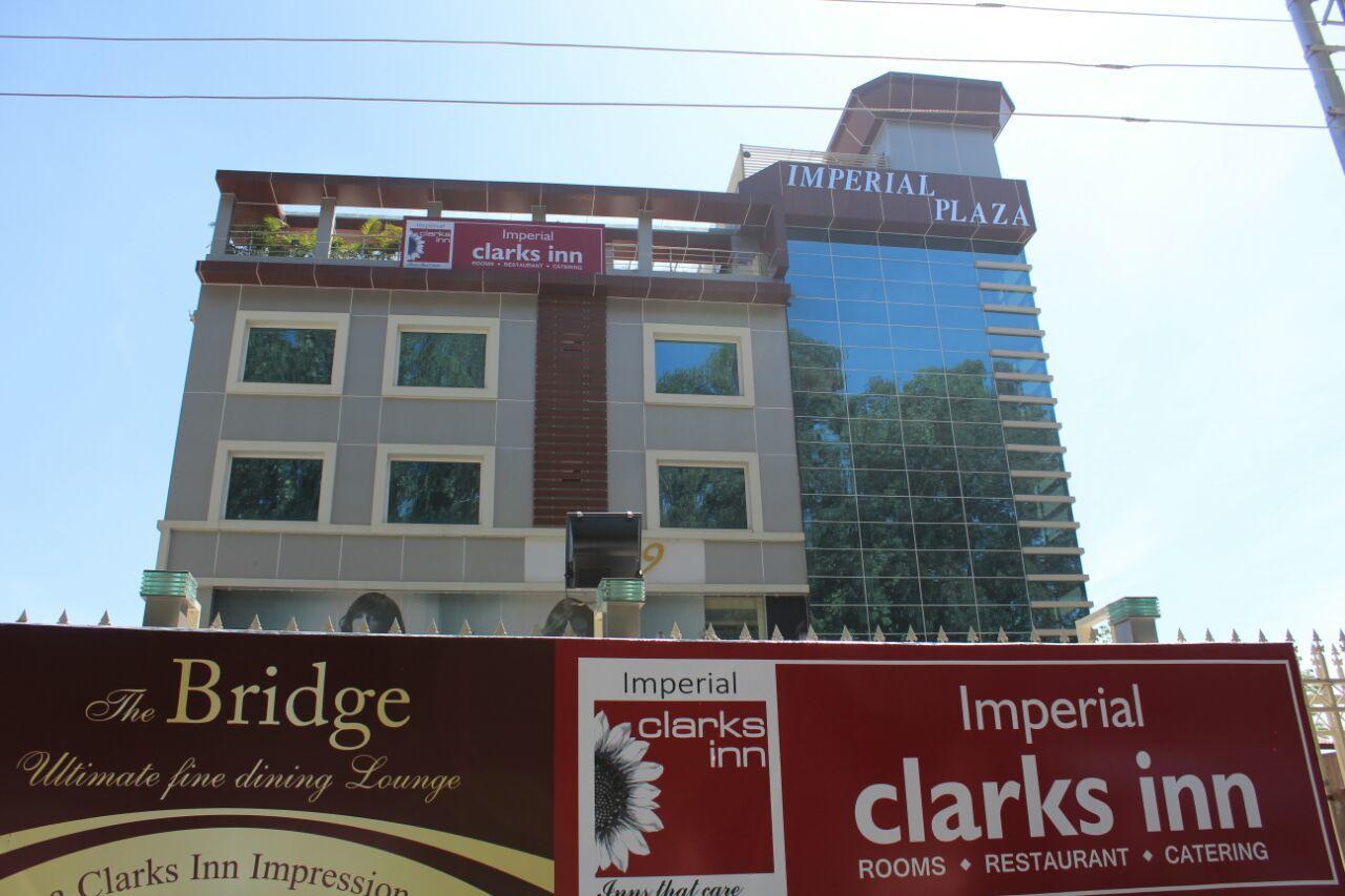 Imperial Clarks Inn Dehradun Exterior photo
