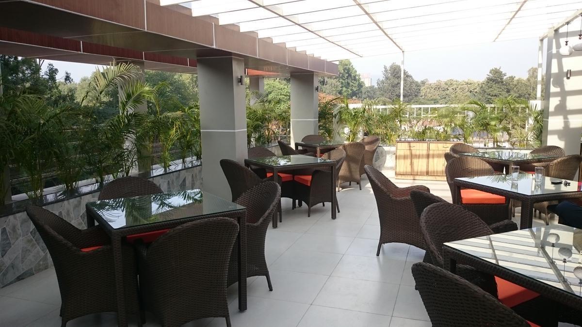 Imperial Clarks Inn Dehradun Exterior photo