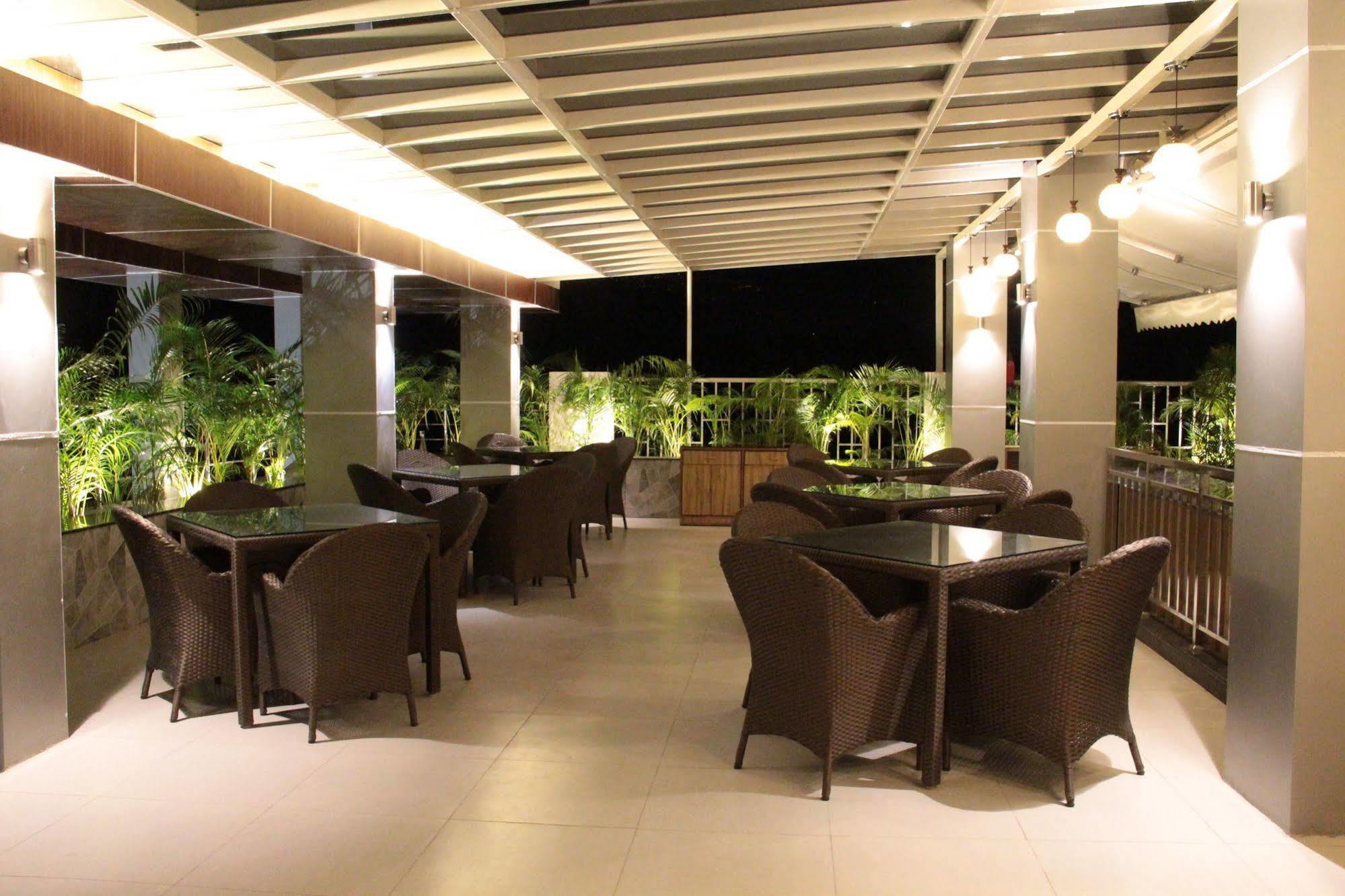 Imperial Clarks Inn Dehradun Exterior photo